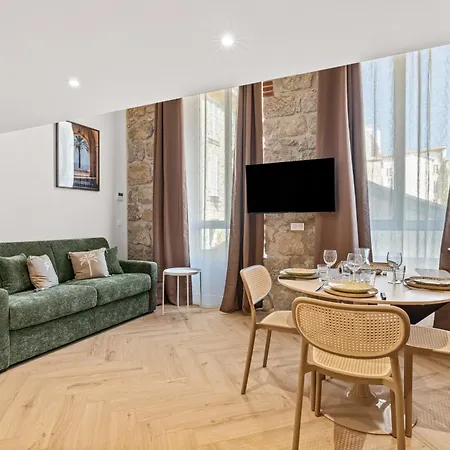 Merveilleux Duplex Centre De Nice, Climatise Et Renove ! * Nizza